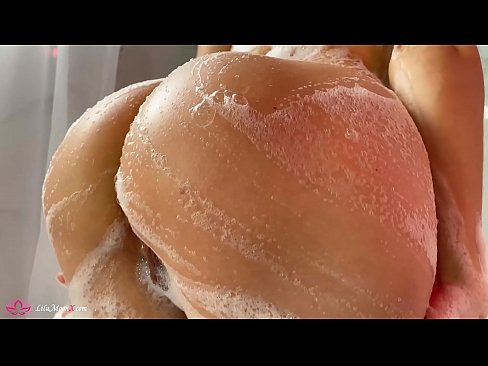 ❤️ Brunette Masturbates obo pẹlu Vibrator to Intense Orgasm ni Shower ❤️ Ibalopo ❤